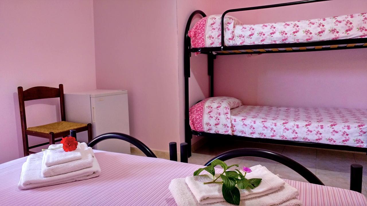 モルチャーノ・ディ・レウカ ボンジュール Bed & Breakfast エクステリア 写真